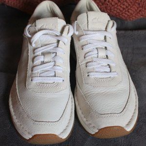 Clarks Sneakers in Cream